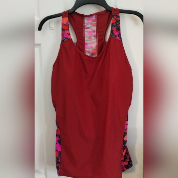 Plus Size Red/Patterned Racer Back Swim Top - Picture 2 of 12